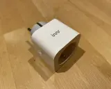 Weißer Smart-Stecker mit "innr"-Logo, kompatibel mit Alexa und Zigbee, für ein smartes Zuhause.