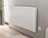 Moderner Heizkörper mit digitaler Anzeige, ideal zum nachtspeicherheizung austauschen.